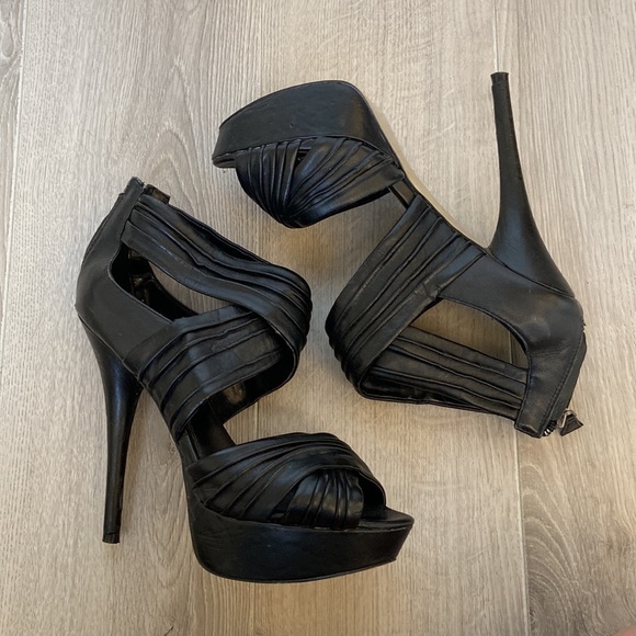 Steve Madden heels - Picture 2 of 3